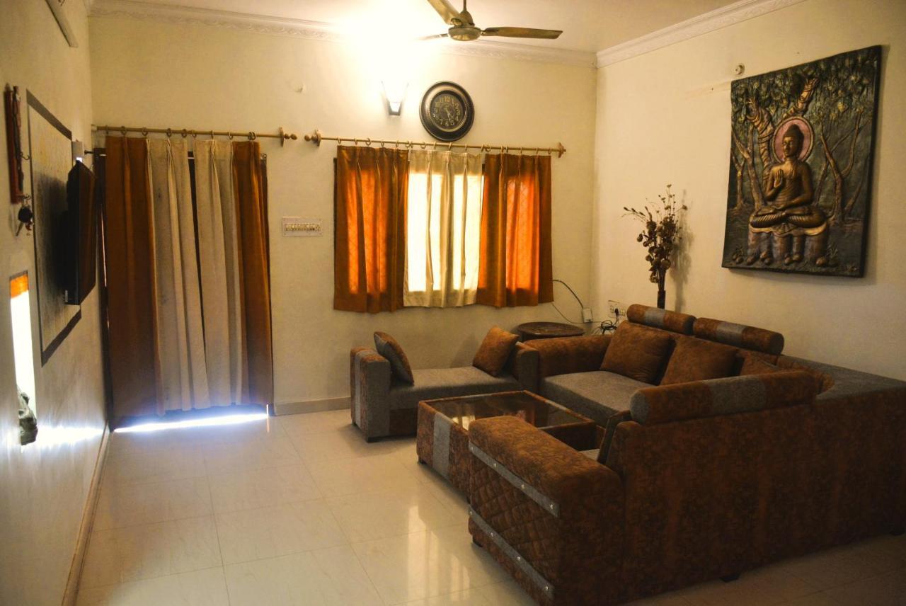 Malaiya Homestay - Grandeur Living Experience Jabalpur Eksteriør billede