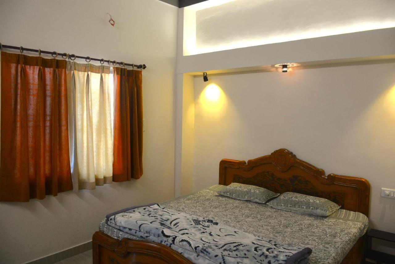 Malaiya Homestay - Grandeur Living Experience Jabalpur Eksteriør billede